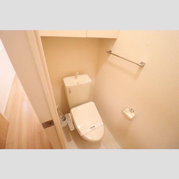 トイレ (温水洗浄暖房便座)