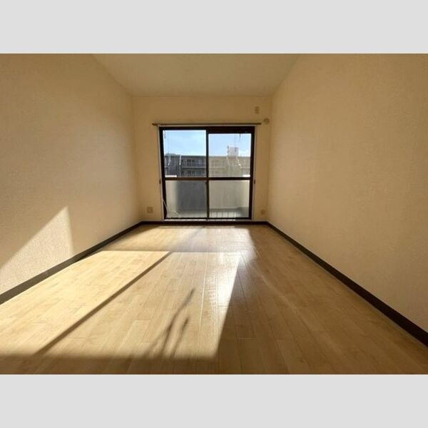 その他 (洋室　6帖(南))