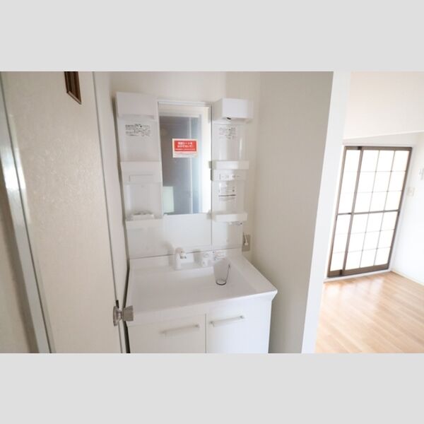 洗面所 (洗髪洗面化粧台)