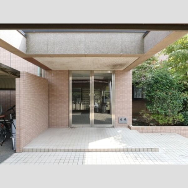 エントランス (エントランス)