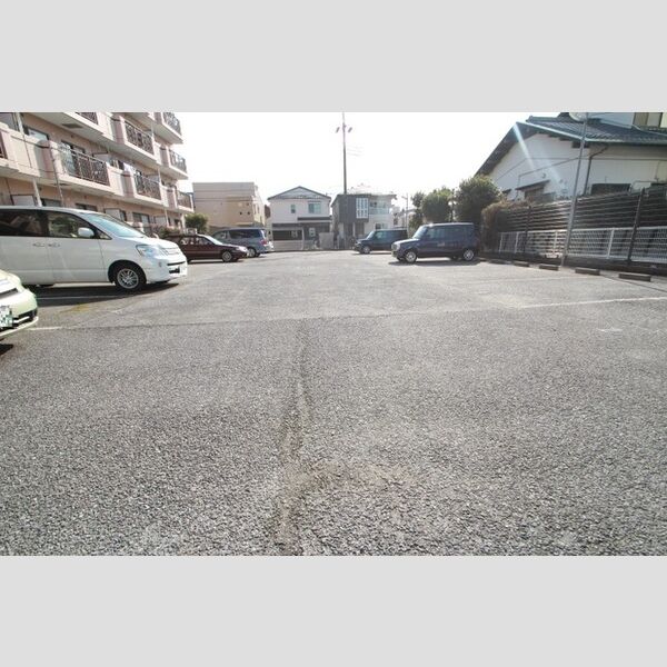 駐車場 (駐車場)