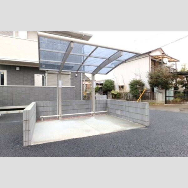 現地周辺 (駐輪場)