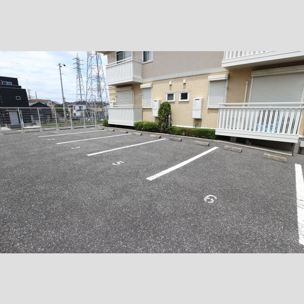 駐車場 (駐車場)