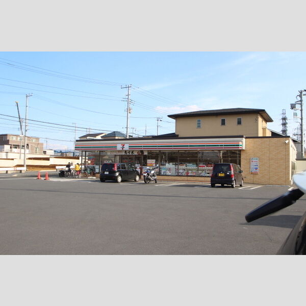 現地周辺 (セブンイレブン柏高柳駅西口店(702m))