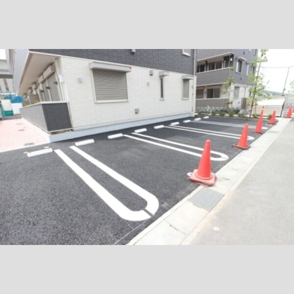 駐車場 (駐車場)