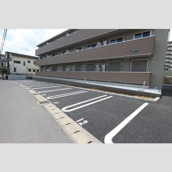 駐車場 (駐車場)