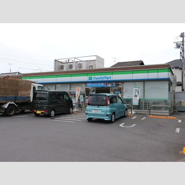 現地周辺 (ファミリーマート松戸六高台九丁目店 419m)