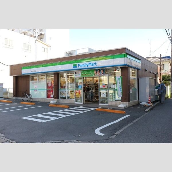 現地周辺 (ファミリーマート柏中央一丁目店 186m)