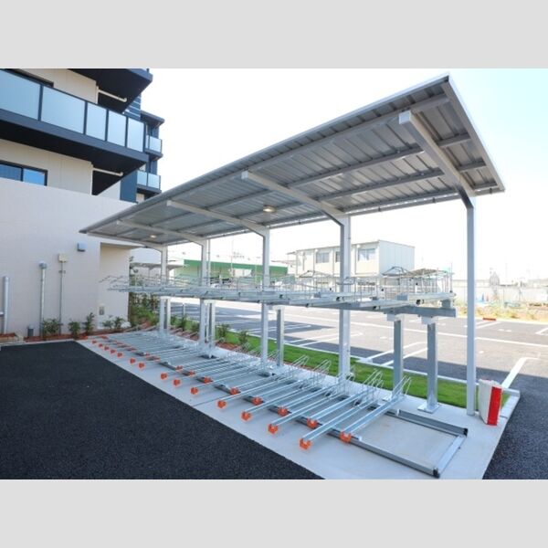 現地周辺 (駐輪場)