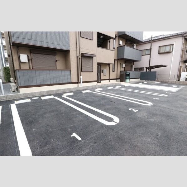 駐車場 (駐車場)