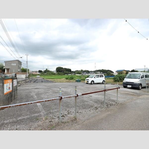 駐車場 (駐車場)
