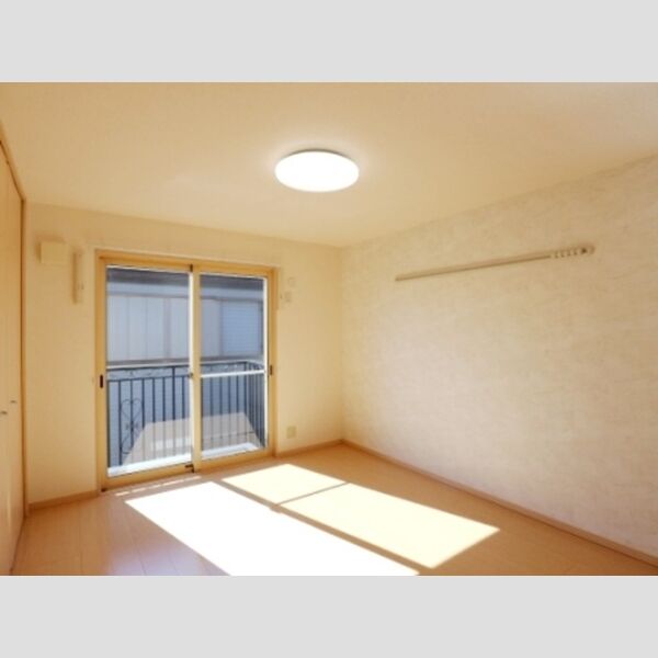 その他 (洋室8帖)