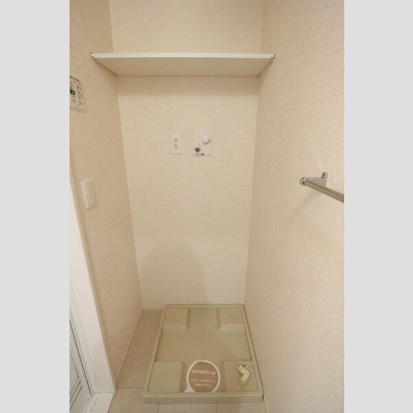 その他 (室内洗濯機置場)