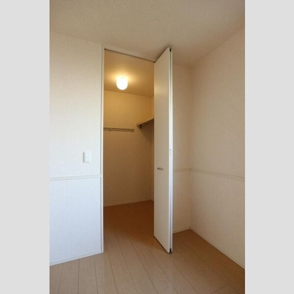 収納 (ウォークインクローゼット)