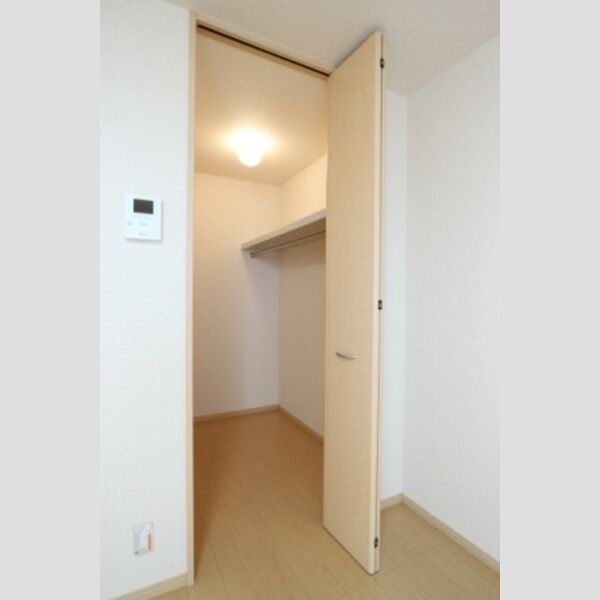 収納 (ウォークインクローゼット)