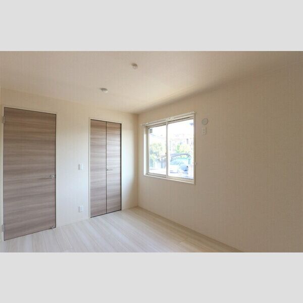 その他 (洋室6.13帖)