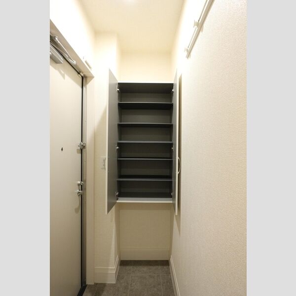 玄関 (シューズボックス)