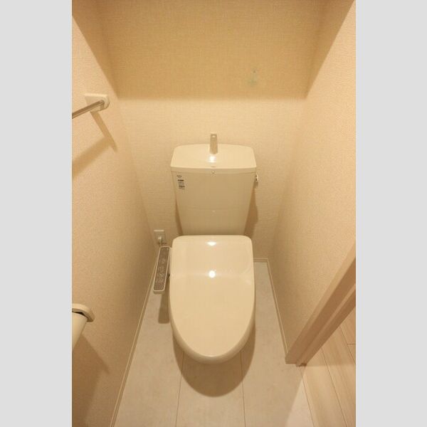 トイレ (温水洗浄暖房便座)