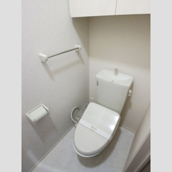 トイレ (温水洗浄暖房便座)