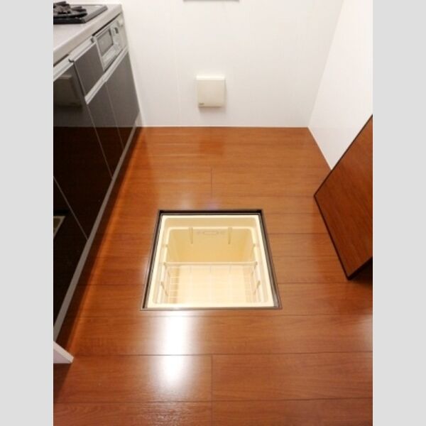 その他 (床下収納)