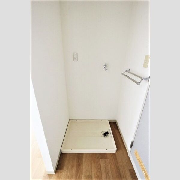 その他 (室内洗濯機置き場)