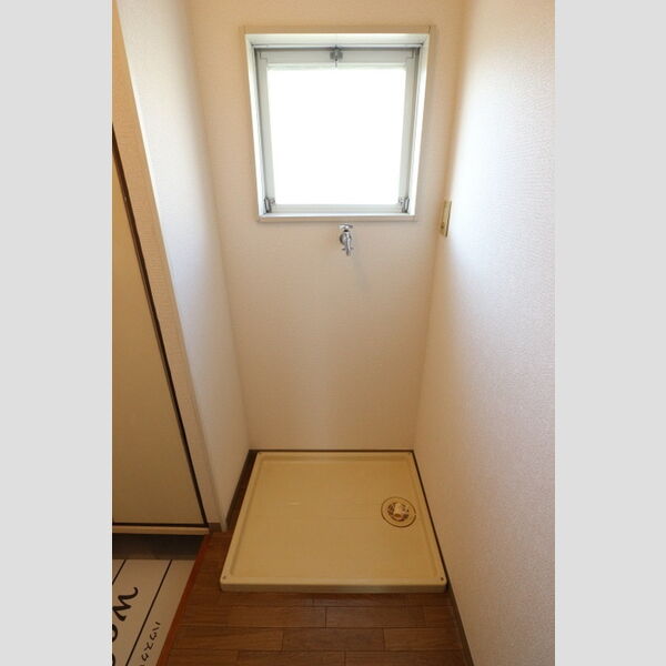 その他 (室内洗濯機置き場)