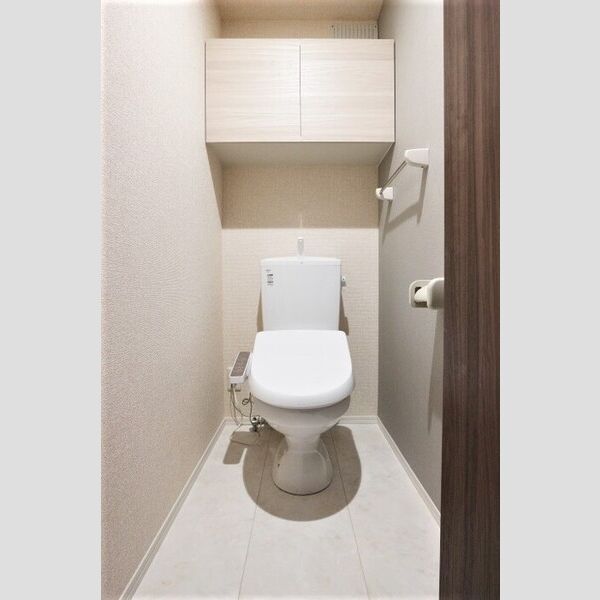 トイレ (温水洗浄暖房便座)