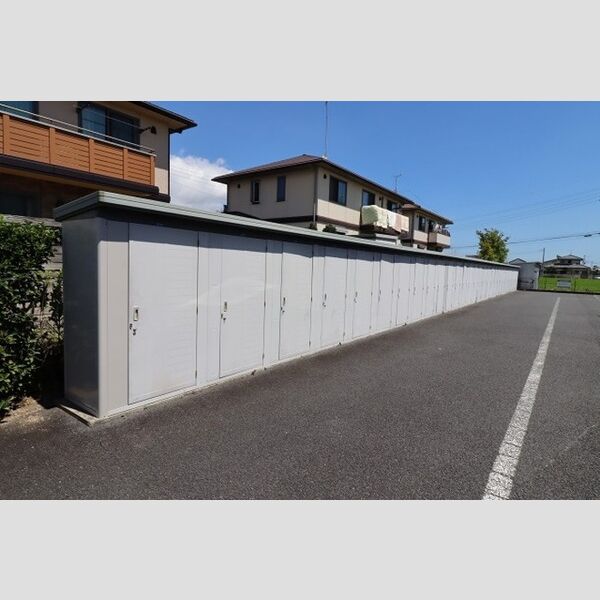 現地周辺 (外部物置付)