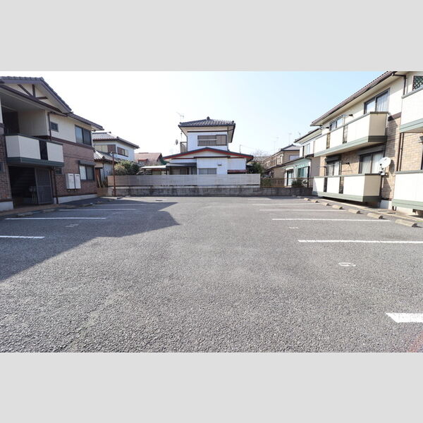 駐車場 (駐車場)