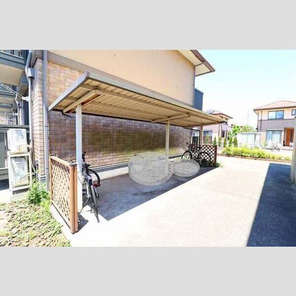 現地周辺 (駐輪場)