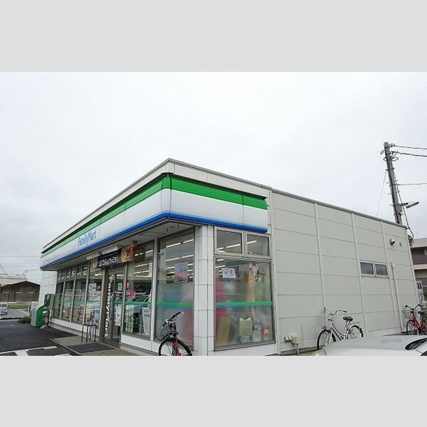 現地周辺 (ファミリーマート神栖平泉店 595m)