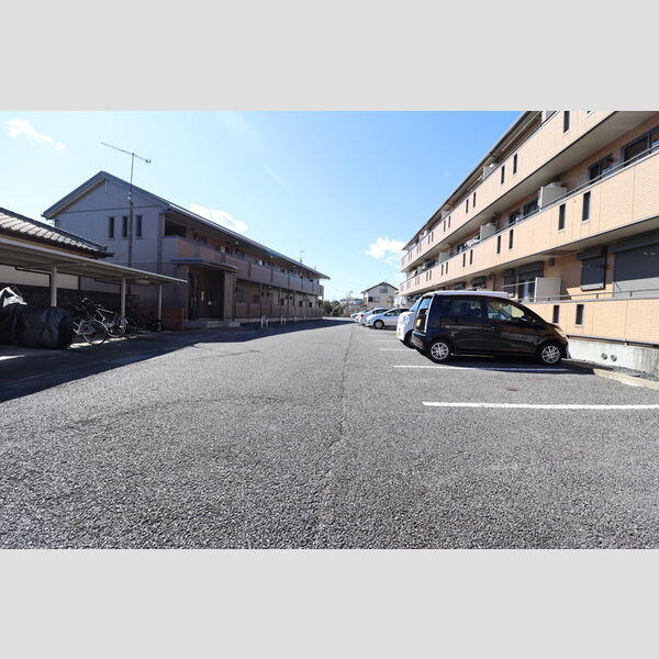 駐車場 (駐車場)
