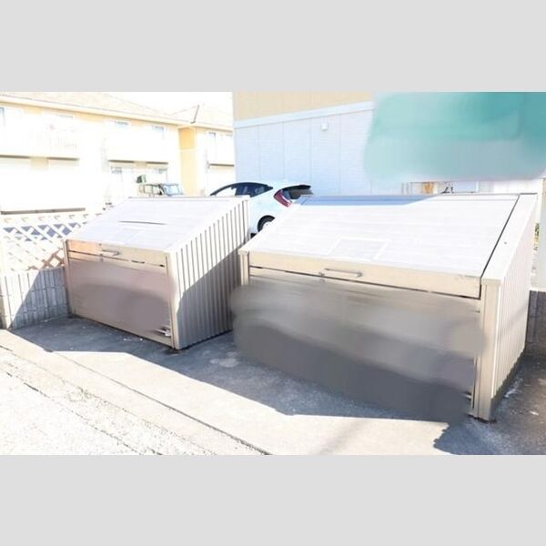 現地周辺 (ゴミストッカー)