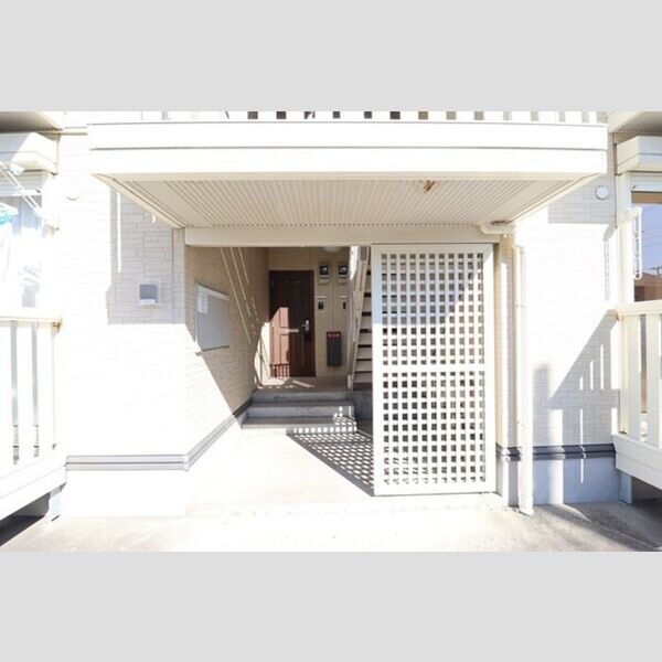 エントランス (エントランス)