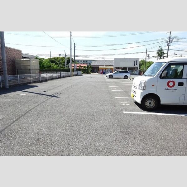 駐車場 (駐車場)