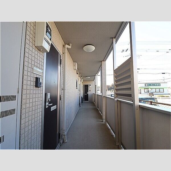 エントランス (エントランス)