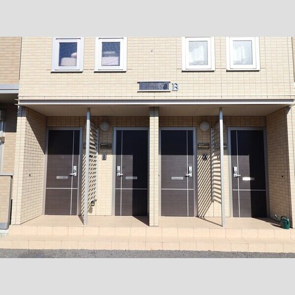 エントランス (エントランス)