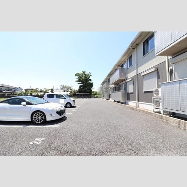 駐車場 (駐車場)