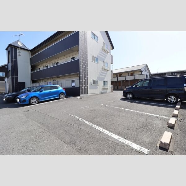 駐車場 (駐車場)