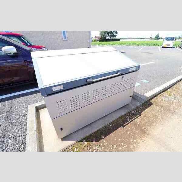 現地周辺 (ゴミストッカー)