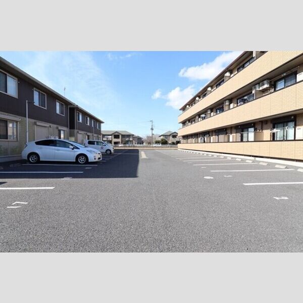 駐車場 (駐車場)