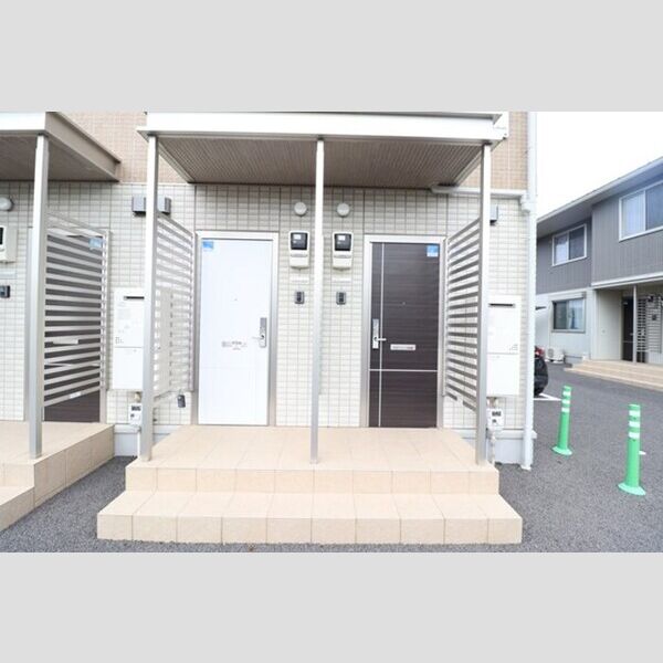 エントランス (エントランス)