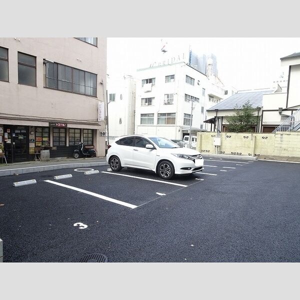 駐車場 (駐車場)