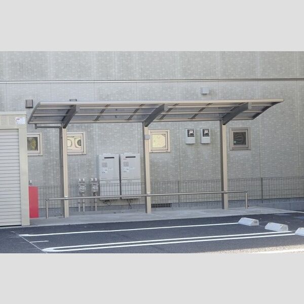 現地周辺 (駐輪場)