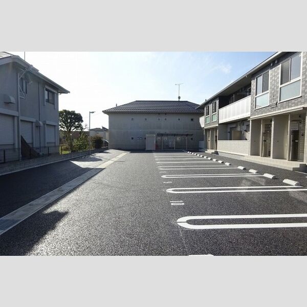 駐車場 (駐車場)