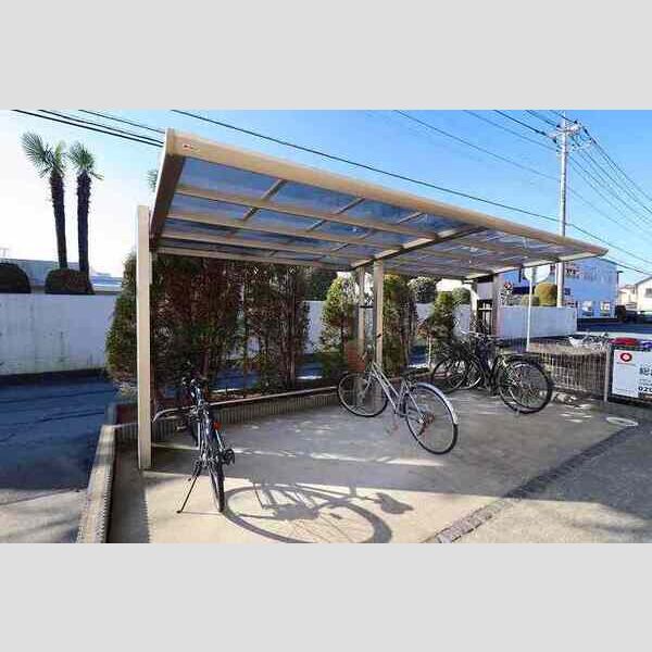 現地周辺 (駐輪場)