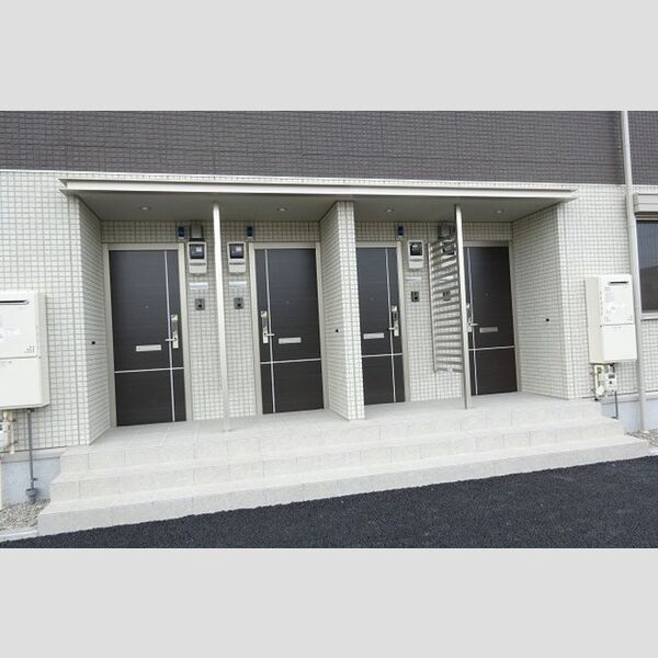 エントランス (エントランス)