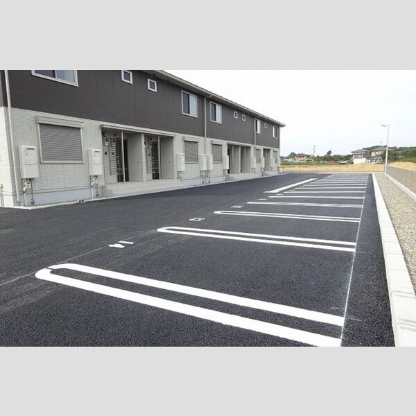 駐車場 (駐車場)