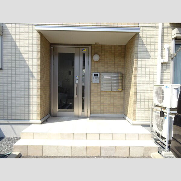 エントランス (エントランス)