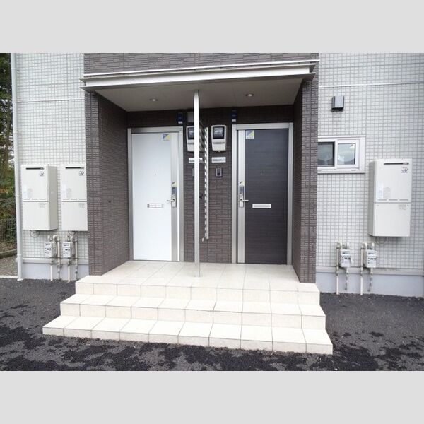 エントランス (エントランス)